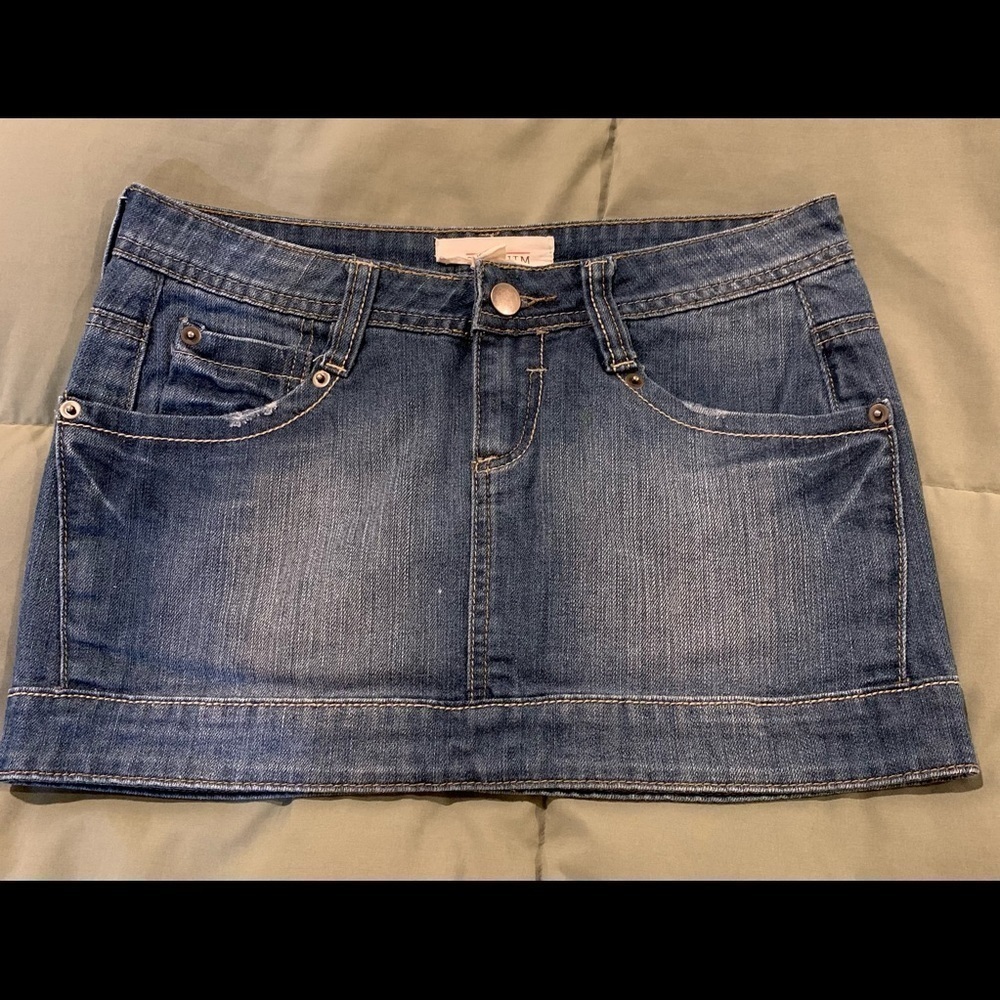 21 Denim Womens Mini Jean Skirt. Size 24 waist.​​​​​​​​​​​​​​​​​​​​​